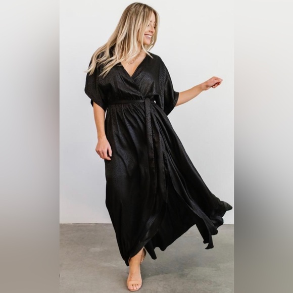 Baltic Born Dresses & Skirts - BALTIC BORN | XS | Black Savannah Print Kimono Maxi